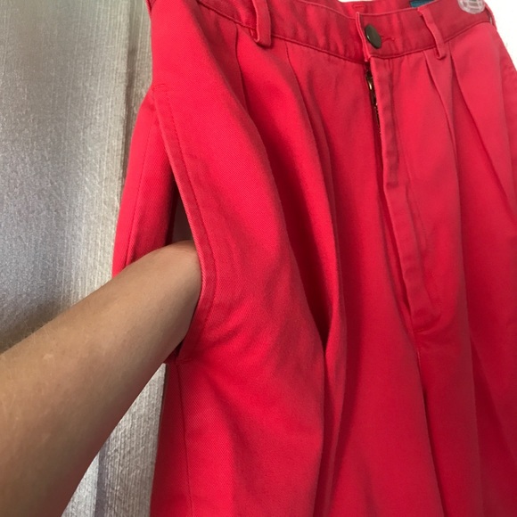 Vintage Carroll Reed Size 8 Red High Waist Shorts Pleated 26” Waist, High Rise.. - Picture 3 of 16